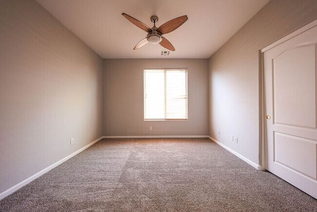 Building Photo - Now Available in Chandler! Spacious 4 Bedroom Home in Carino Estates!