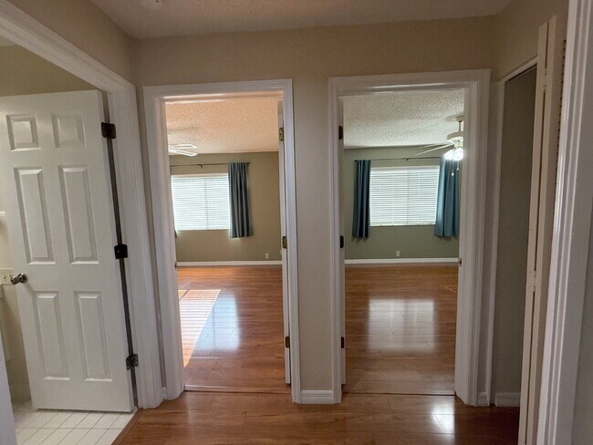 Building Photo - 3107 Westridge Dr