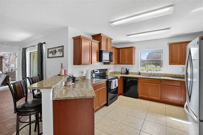 Building Photo - 2133 Geneva Dr