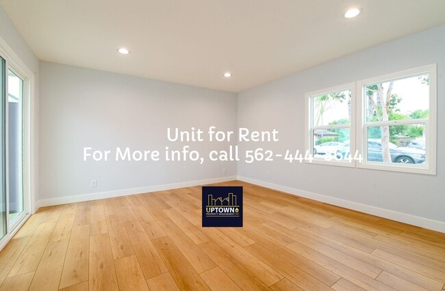 Building Photo - AVAILABLE - July 1 - HOUSE - 3 Bedrooms / 2 Baths - Long Beach