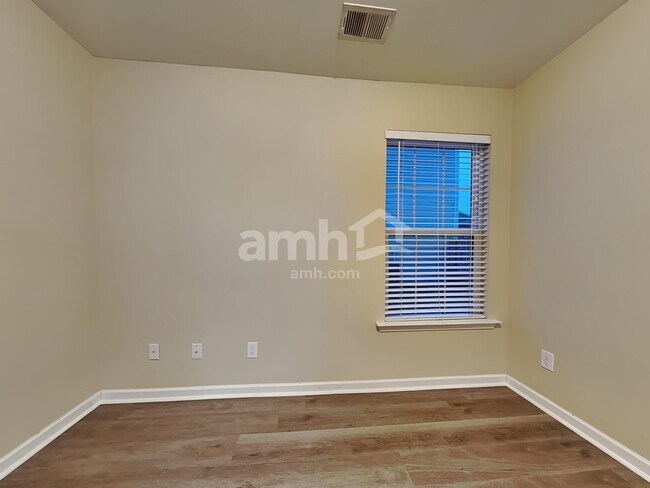 Building Photo - 42 Sand Valley Ct