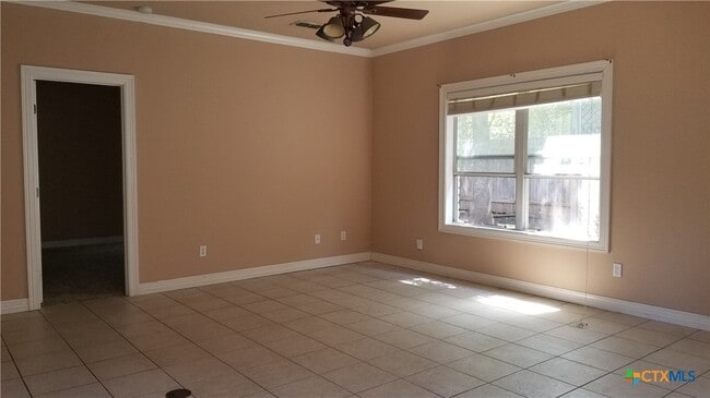 Building Photo - 3023 Green Mountain Dr