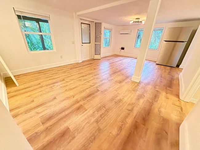 Living/dining areas - 2795 Riverside Dr