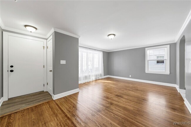 Building Photo - 206 Wrexham Ct N