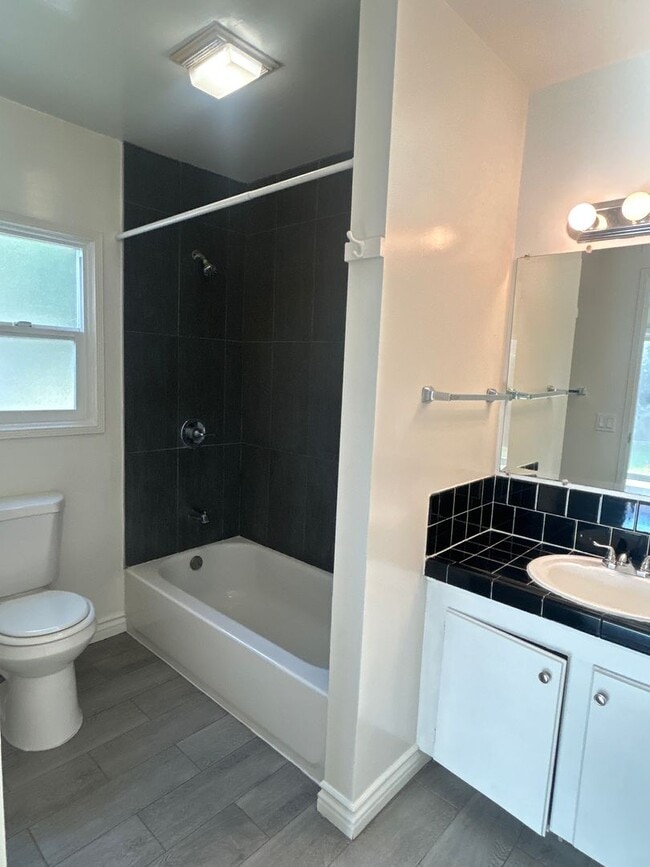 Building Photo - Spacious 3-Bed, 2-Bath Temple City House with 2-Car Garage