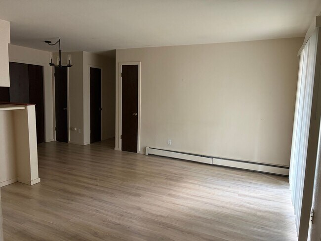 Building Photo - Two Bedroom Condo At Aspen Grove In North Boulder - Outdoor Pool & Year Round Hot Tub!