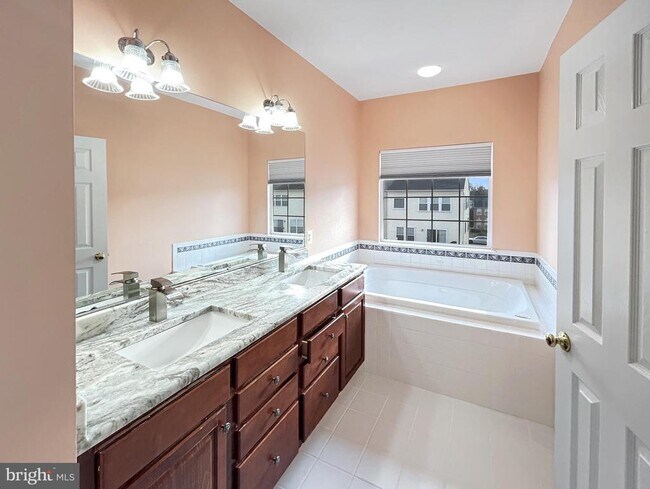 Building Photo - 44259 Huron Terrace