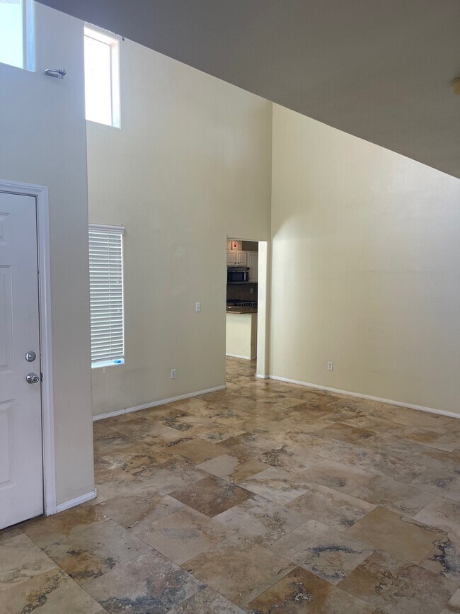 Building Photo - 2246 Sisley Pl