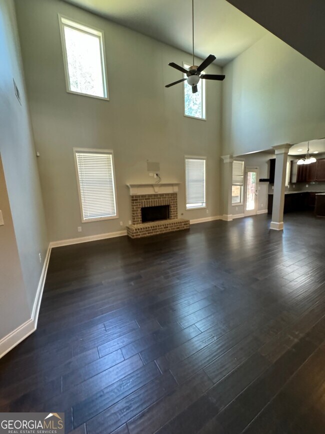 Building Photo - 829 Hawkins Creek Dr