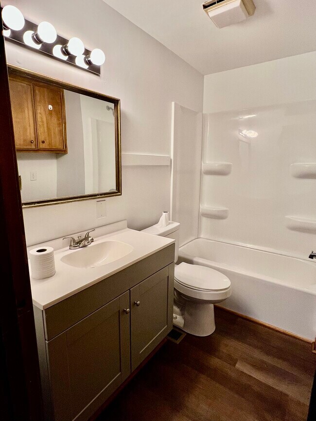 Building Photo - 2752 US-501