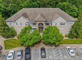 Building Photo - 7106 W Friendly Ave