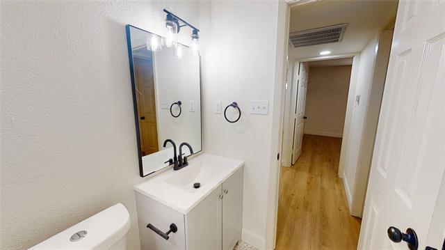 Building Photo - 614 W Heard St