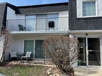 Building Photo - 1115 Royal St George Dr