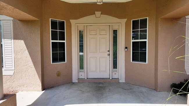 Building Photo - Large Citrus Springs 4/2/2