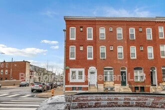 Building Photo - 339 E 25th St
