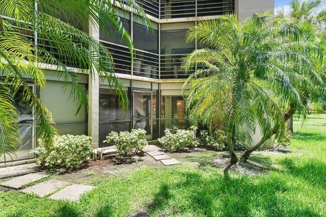 Building Photo - 5800 Camino Del Sol