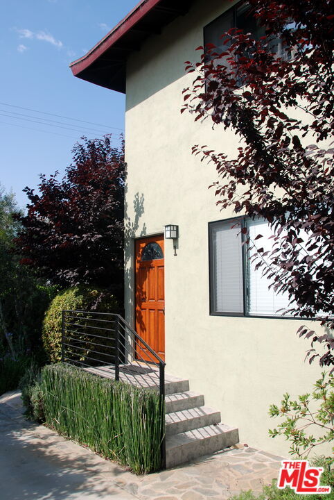 Building Photo - 4337 Kingswell Ave