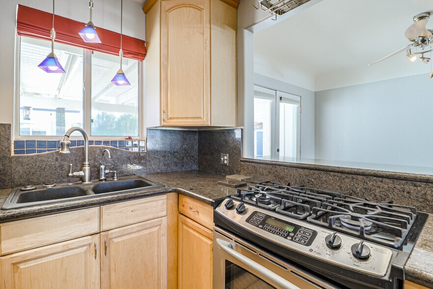 Building Photo - 2801 N 25th St