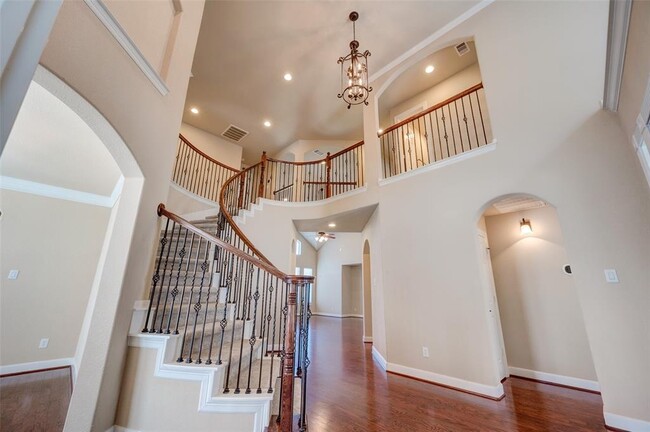 Building Photo - 10411 Winding Green Dr