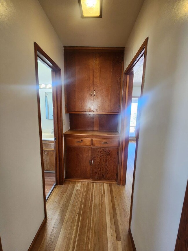 Building Photo - HIllside Property