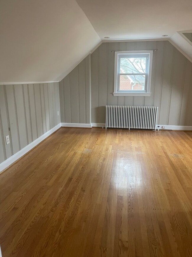 Building Photo - COZY CAPE COD CLOSE TO METRO AND 495