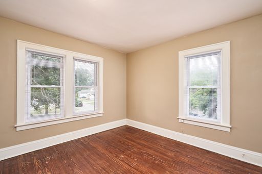 Building Photo - East Akron 3 Bed Home Available (Open to S...