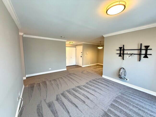 Building Photo - 298 Maplewood Ct