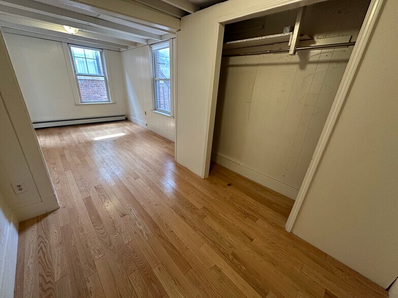 Building Photo - 238 Cambridge St