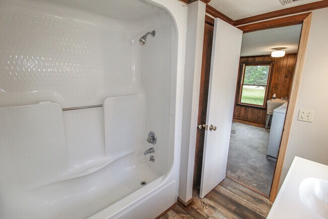 Building Photo - 6228 Rocky Ford Rd