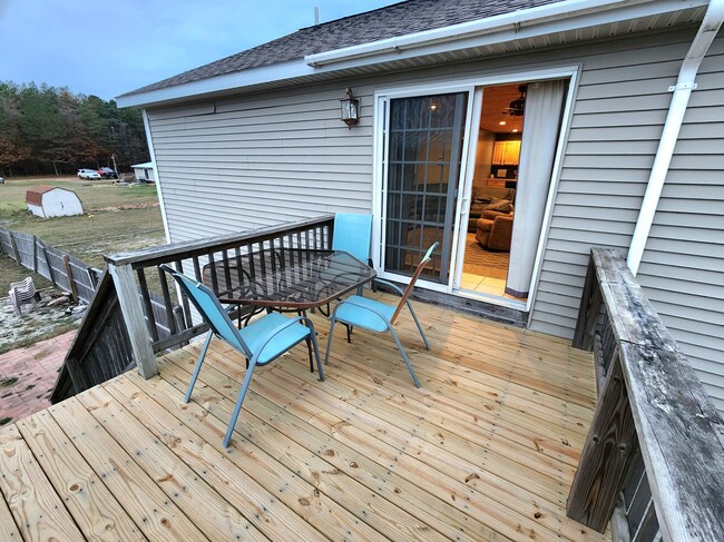 Building Photo - 6039 Morris Lake Rd