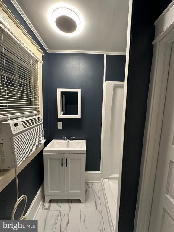 Building Photo - 4608 W Virginia Ave