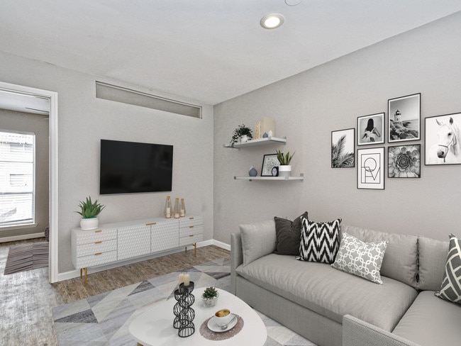 Building Photo - 43 Hyde Park