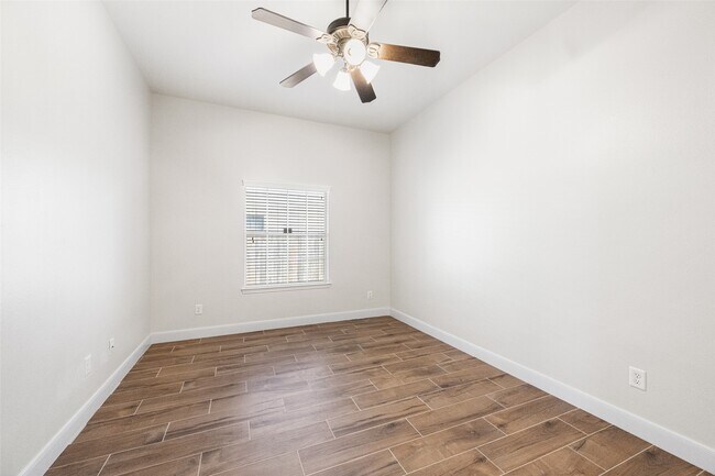 Building Photo - 12806 Winter Springs Dr