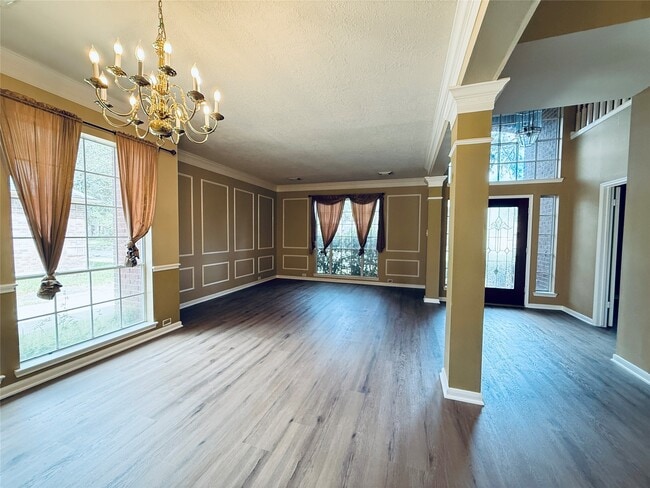 Building Photo - 16523 Town Lake Ct