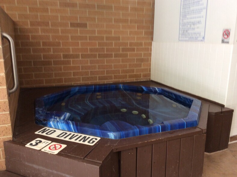 Jacuzzi - 400 S Lafayette St