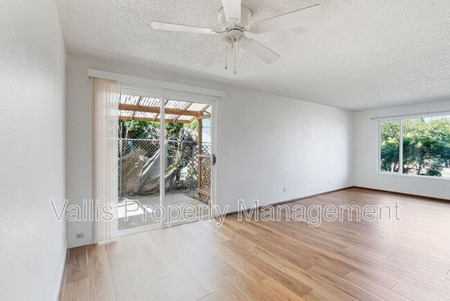Building Photo - 4828 State St