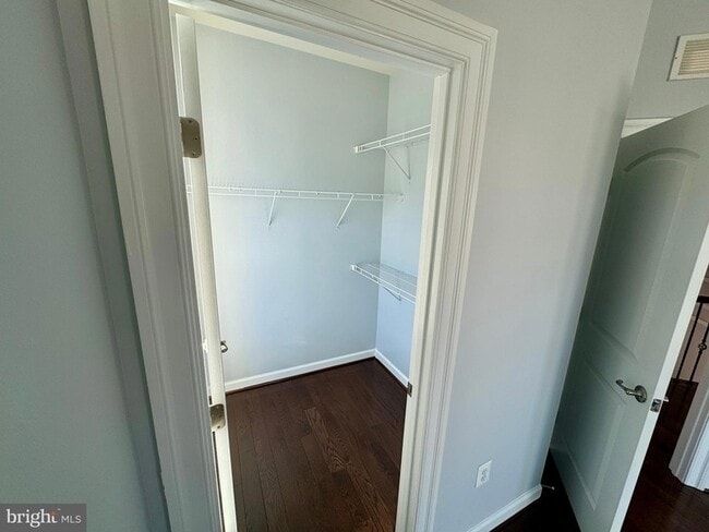 Building Photo - 42403 Pine Forest Dr