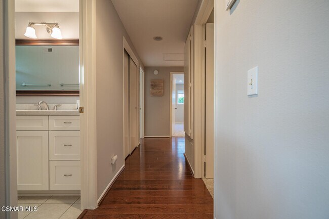 Building Photo - 3065 Starling Ave