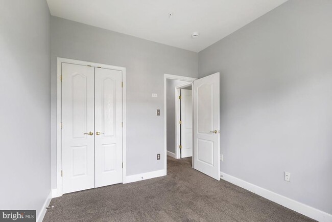 Building Photo - 505 Jurgensen Pl