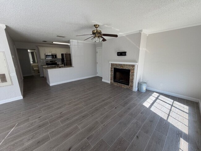 Building Photo - Lake Mary - 3 Bedroom, 2 Bathroom - $1,895.00