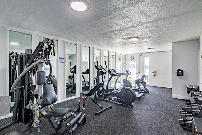 Building Photo - 920 N Lake Destiny Rd