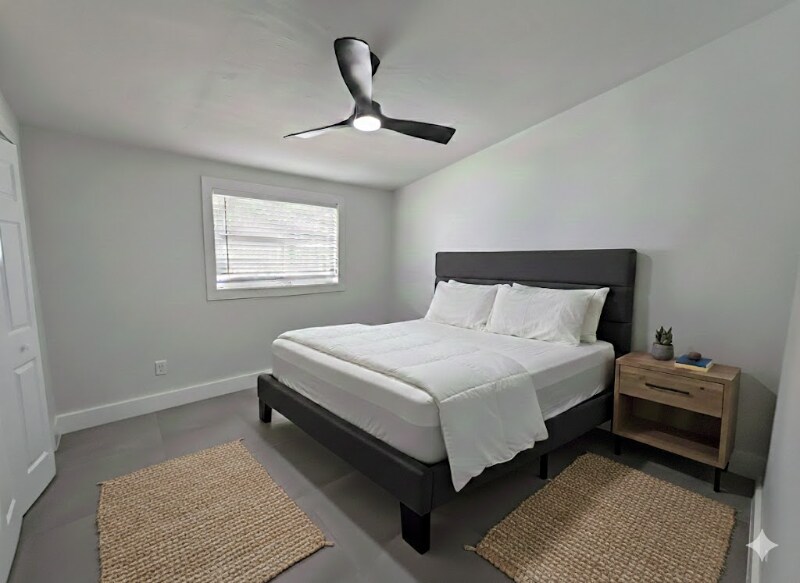 Building Photo - 1930 9th St