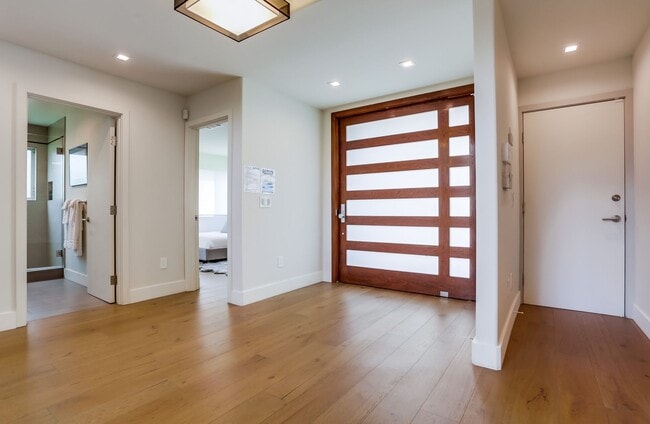 Building Photo - Luxury Furnished Home La Jolla with Ocean Views