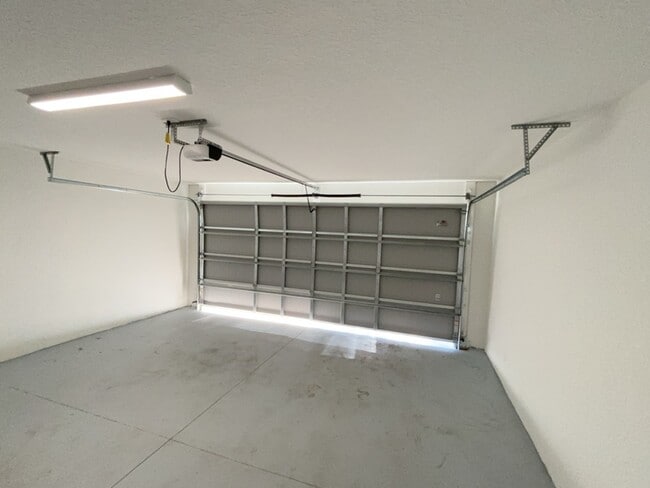 Building Photo - 3099 W Viking Ln