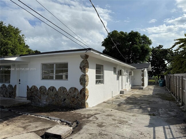 Primary Photo - 3144 NW 29th St