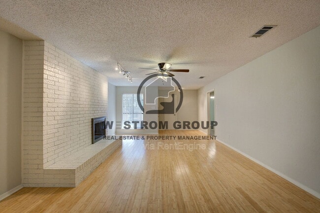 Building Photo - 6452 Waverly Way