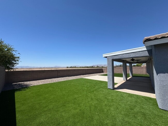 Building Photo - Welcome Home!!