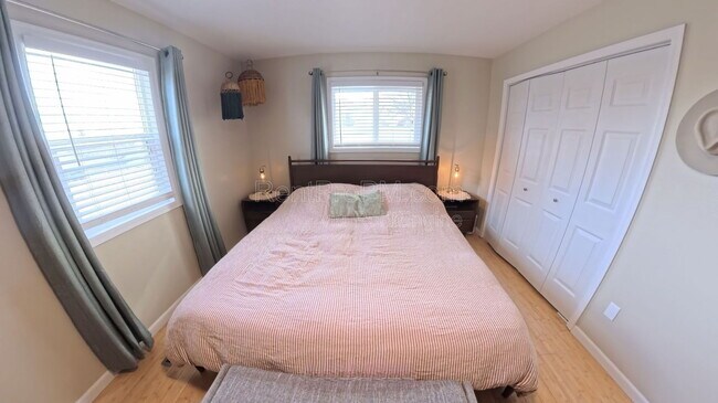 Building Photo - 1013 Timber Ln