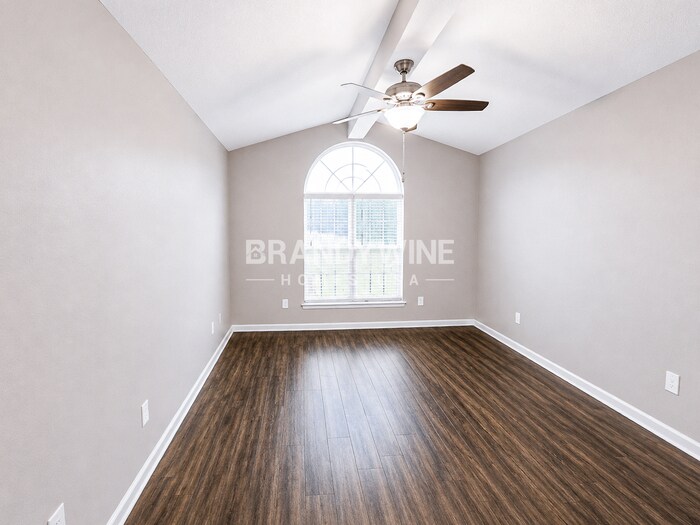 Building Photo - 11067 Barbizon Cir W