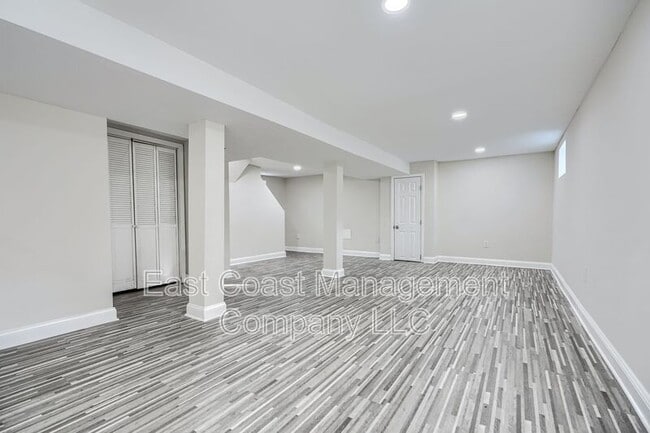 Building Photo - 4612 Schley Ave